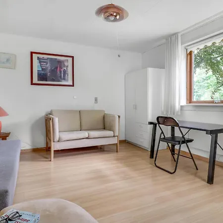 4 Bedroom Awesome In *